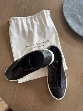 To Boot New York Black Leather Slip-On Sneakers - size 10